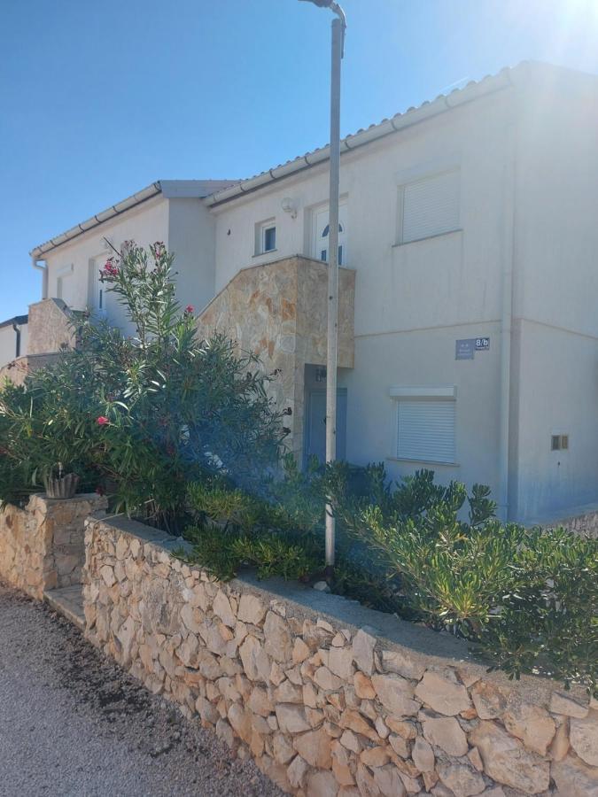 Apartments Natasa Vir Exterior photo