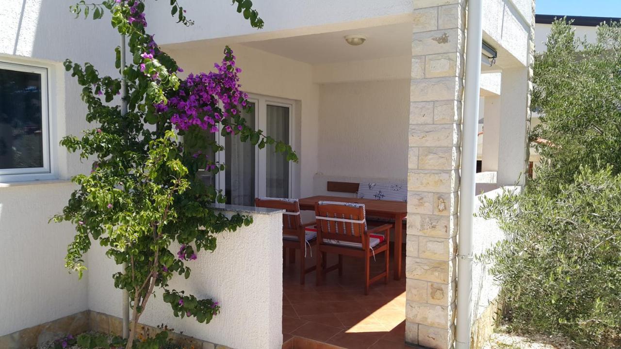 Apartments Natasa Vir Exterior photo