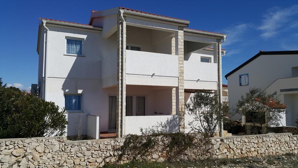 Apartments Natasa Vir Exterior photo