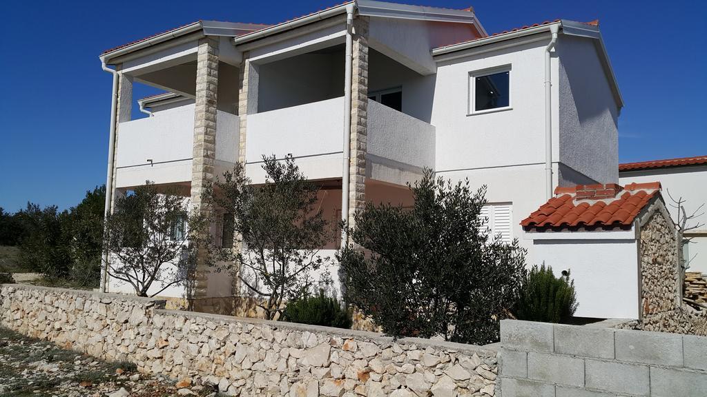 Apartments Natasa Vir Exterior photo